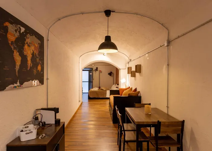Domus Monti Рим