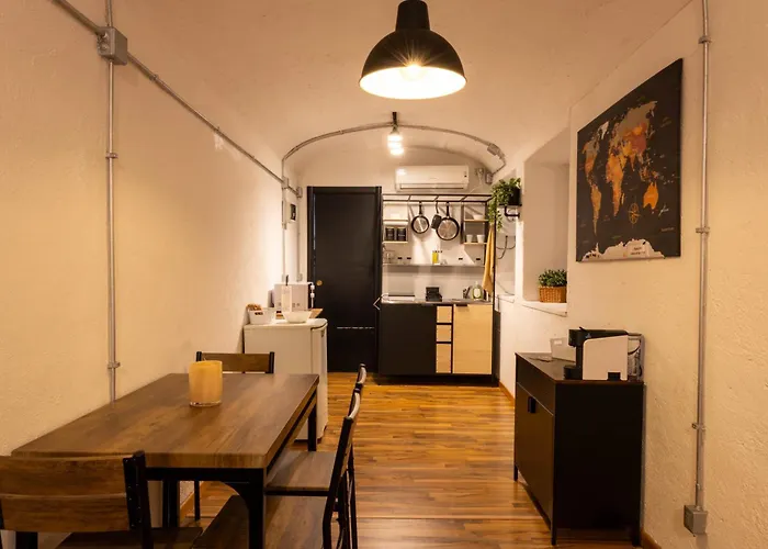 Domus Monti Апартаменты Рим